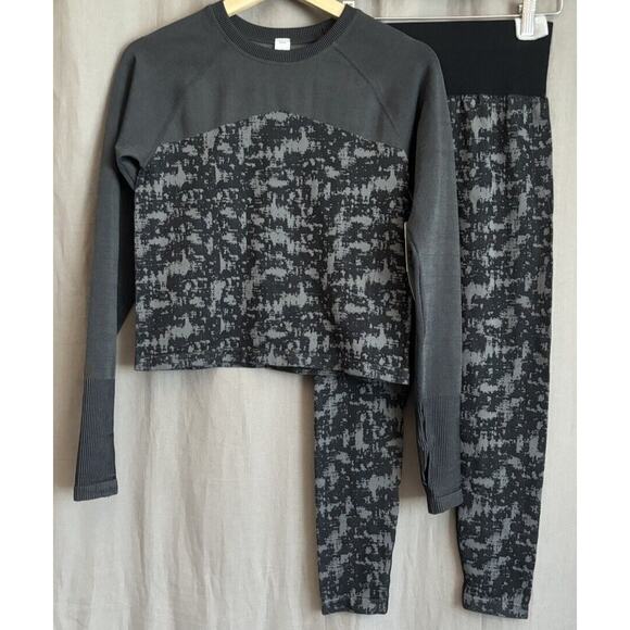 ZELLA NWT Women’s two piece Set Long Sleeve Top And leggings Black and grey - Picture 1 of 16